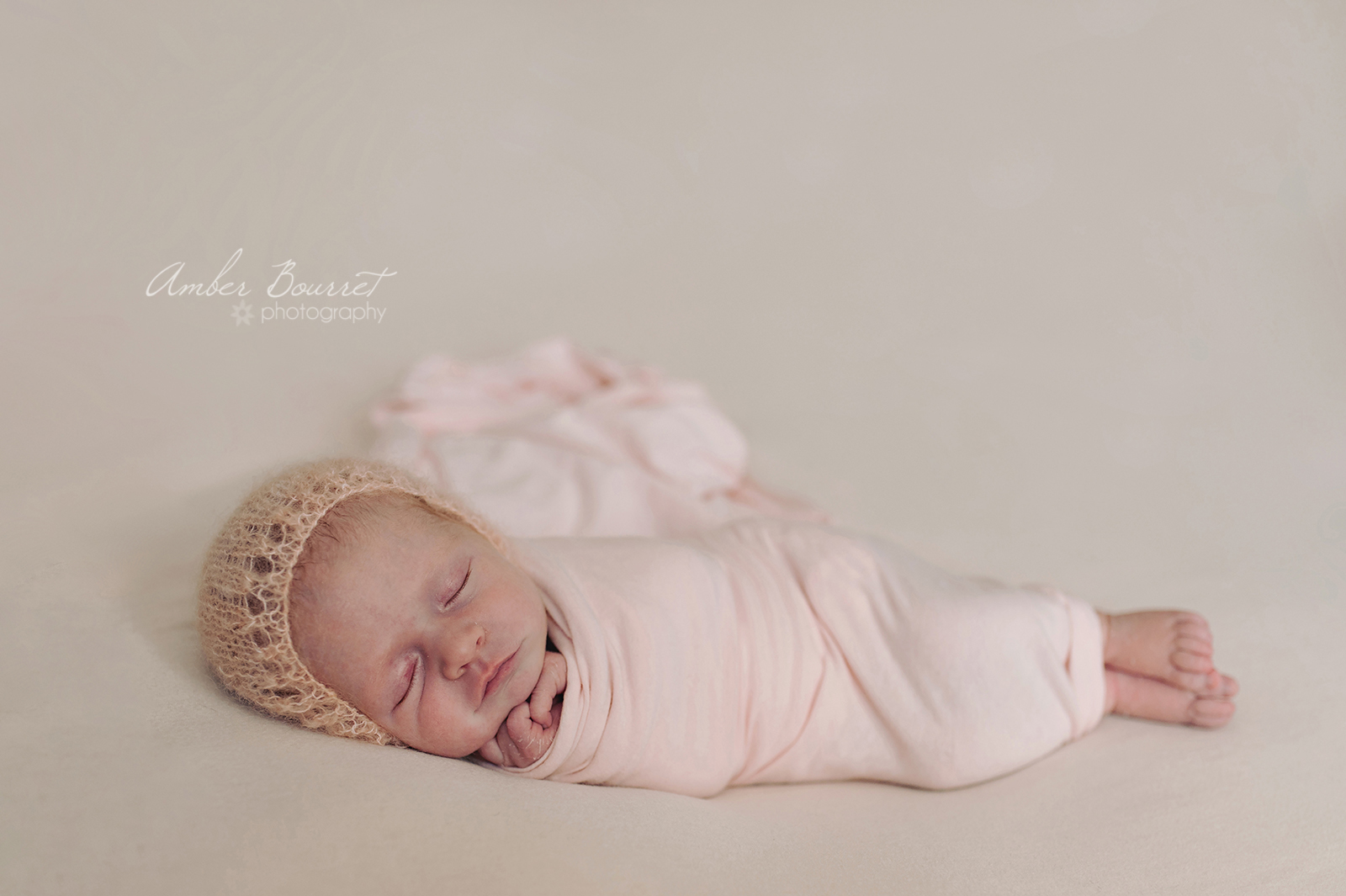 Alysa Newborn Photographers in Red Deer (2)